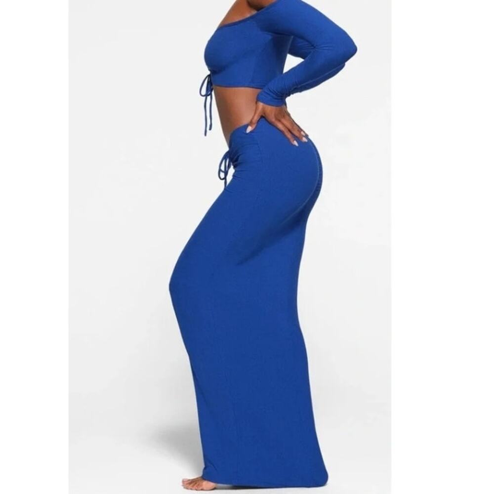 SKIMS SOFT LOUNGE RUCHED MAXI SKIRT COBALT L